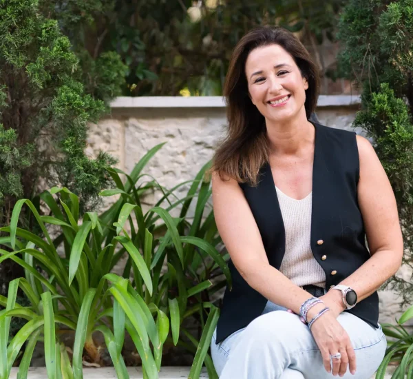 1f8541c74ef8595704785e110a476056